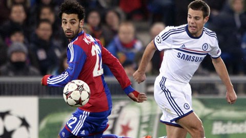 Chelsea “cuỗm” Salah trên tay Liverpool