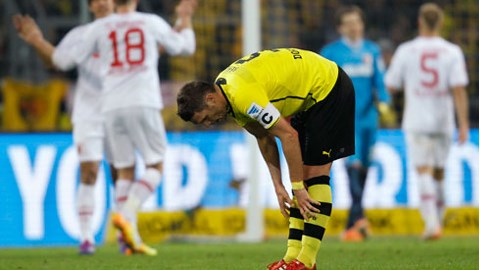 Vòng 18 Bundesliga: Leverkusen nếm trái đắng, Dortmund hòa bạc nhược
