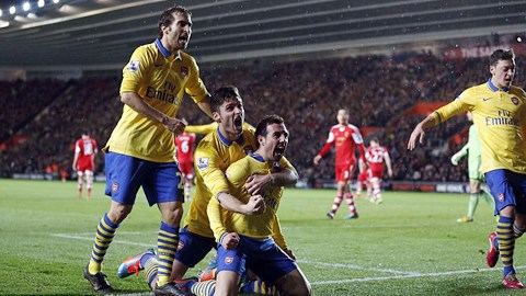 Southampton 2-2 Arsenal: Pháo thủ sảy chân ở St' Mary