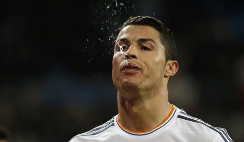 Ronaldo có thể bị cấm thi đấu 2 trận