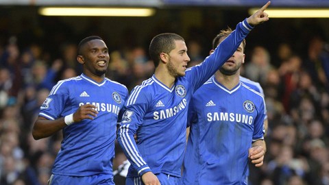 Chelsea 3-0 Newcastle: Hazard đưa The Blues lên ngôi đầu