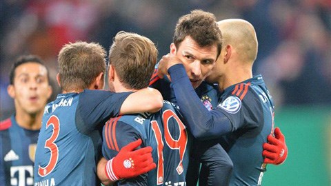 Vùi dập Hamburg 5-0, Bayern vào bán kết Cúp QG Đức