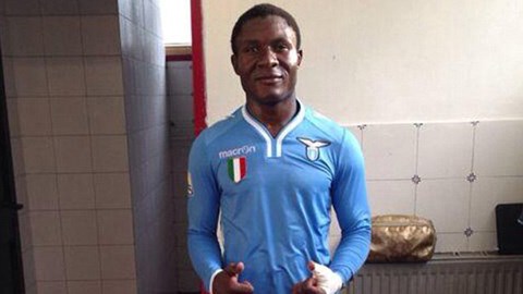 Cầu thủ 17 tuổi của Lazio bị vu là đã 40 tuổi