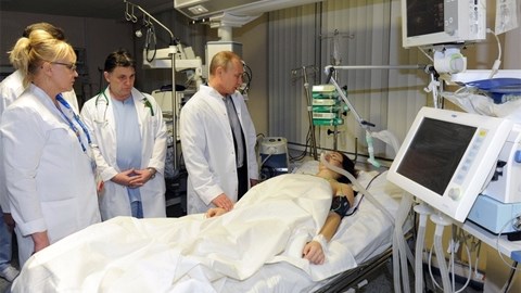 Tổng thống Nga Putin đích thân đến thăm VĐV bị tai nạn