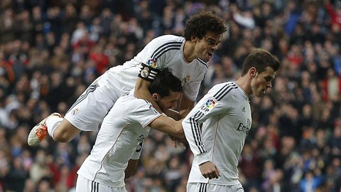 Real Madrid 3-0 Elche: Chiến thư gửi Schalke