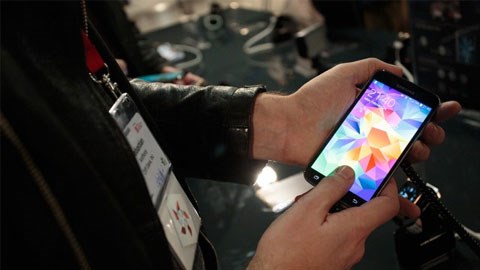 Galaxy S5: Cảm biến vân tay còn kém xa iPhone 5S