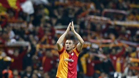Terry dở "quái chiêu", Galatasaray mất oan bàn thắng