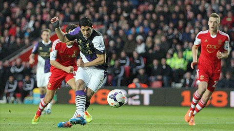 Southampton 0-3 Liverpool: The Kop lên ngôi nhì