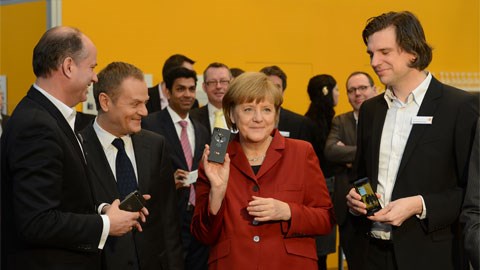 Bí mật chiếc BlackBerry của thủ tướng Đức Angela Merkel