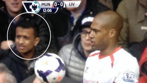 "Anh em song sinh" của Nani xuất hiện ở trận M.U 0-3 Liverpool