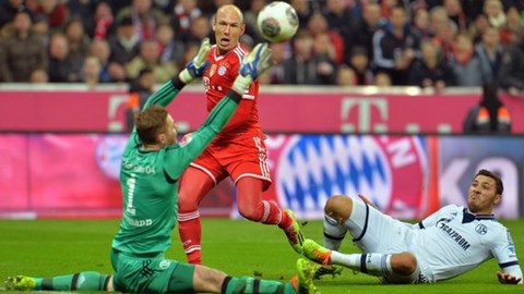 Robben gia hạn hợp đồng với Bayern tới năm 2017