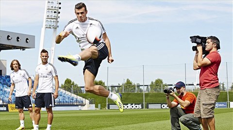 Bale sử dụng đôi giày nhẹ nhất lịch sử cho trận El Clasico