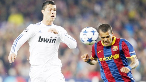 Dani Alves vs Cristiano Ronaldo: Rực lửa đường biên