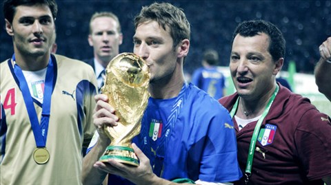 Totti sẽ đến Brazil ở tuổi 37?