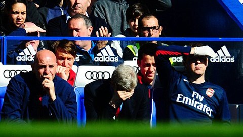 Wenger dặn học trò "vứt" Chelsea ra khỏi đầu