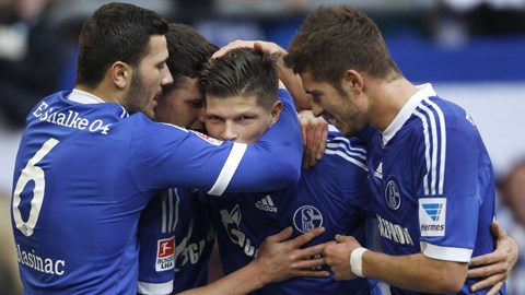 Schalke 2-0 Hertha Berlin: "Hoàng đế Xanh" lên nhì bảng