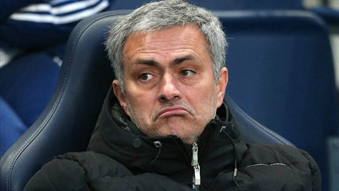 Mourinho: “Cơ hội vô địch đã chấm hết với Chelsea”