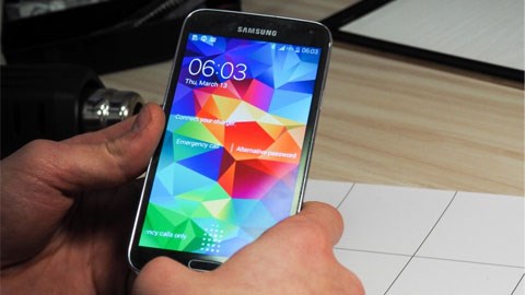 Bên trong Galaxy S5: Khó sửa chữa