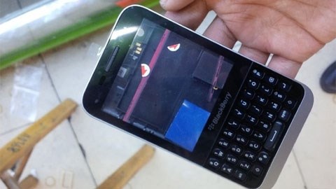 BlackBerry Kopi lộ ảnh thực tế