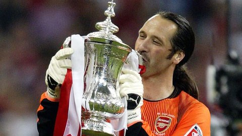 “Arsenal cần FA Cup hơn một vị trí trong top 4”