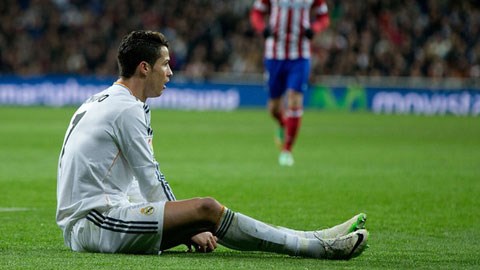 Ronaldo chấn thương là do sự yếu kém của bộ phận y tế?