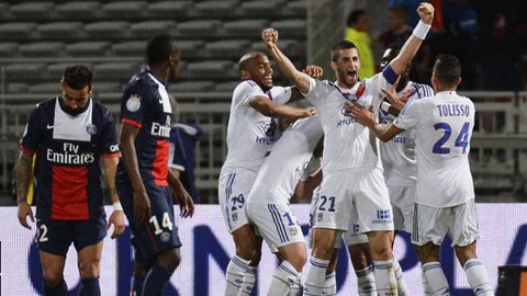 Lyon 1-0 PSG: La Parisiens lại sụp đổ