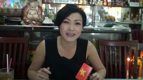 Video: Ca sỹ Phương Thanh cổ vũ cho ĐT futsal Việt Nam