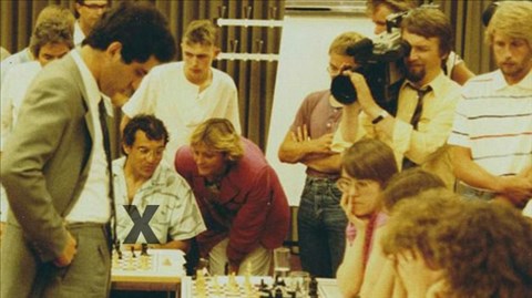 Magath từng đọ sức  vua cờ Kasparov