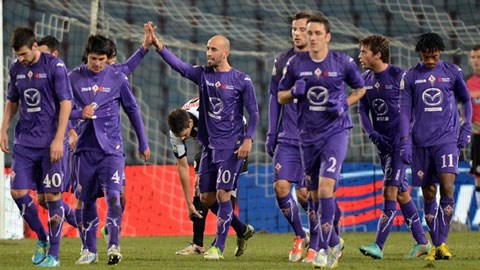 0h00, ngày 7/5: Fiorentina vs Sassuolo