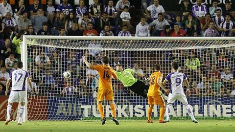 Valladolid 1-1 Real Madrid: Ngai vàng ngày càng xa