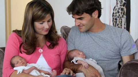 Nhà cái ra tỉ lệ cược cho khả năng 4 con của Federer đụng độ nhau