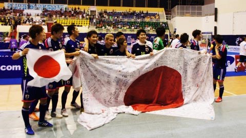 "Cầu thủ thứ 6" tiếp sức giúp Nhật Bản vô địch futsal châu Á 2014