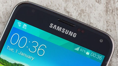 Galaxy S5 bán chạy chỉ bằng iPhone 3G