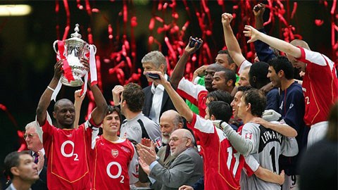 Thế giới thay đổi gì kể từ lần cuối Arsenal có danh hiệu?