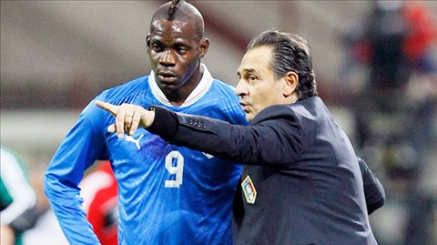 Cesare Prandelli (ĐT Italia): “Balotelli không cần bác sĩ tâm lý”