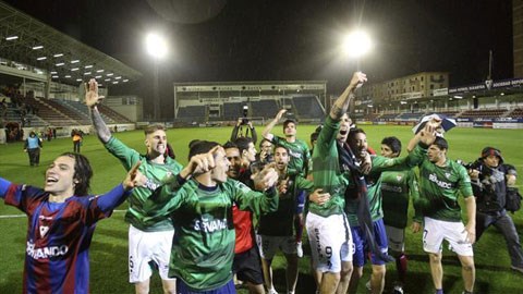 Eibar lần đầu thăng hạng La Liga