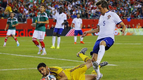 Sau trận Bồ Đào Nha 1-0 Mexico, Coentrao sẽ đá tiền vệ trung tâm?