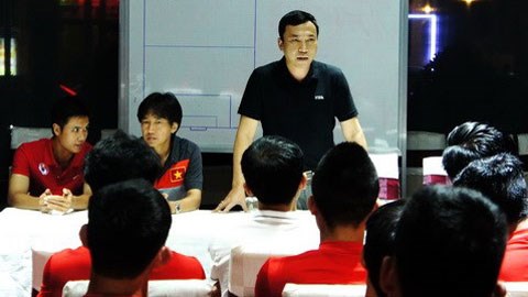 Lãnh đạo VFF thăm đội tuyển Việt Nam