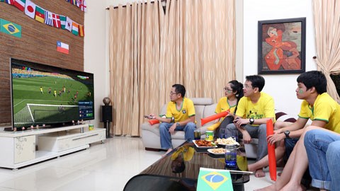 Trải nghiệm trận cầu Brazil-Chile trên Samsung Smart TV UHD 65-inch