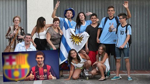 Suarez được các fan chào đón nồng nhiệt ở Barcelona