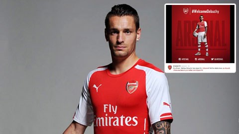 Debuchy nhận áo số 2 tại Arsenal