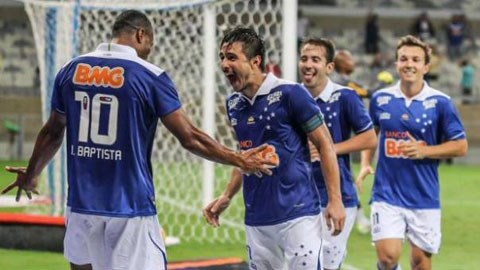 02h00, ngày 21/7: Palmeiras vs Cruzeiro