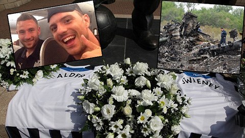 Cầu thủ Newcastle xin lỗi vì bức ảnh "tự sướng" sau sự cố nổ máy bay MH17