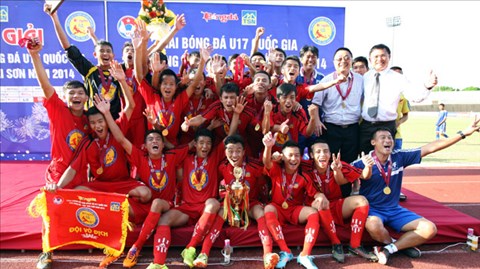VCK U17 QG báo Bóng đá - Cúp Thái Sơn Nam 2014: Trái ngọt đầu tiên