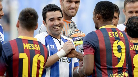 Messi và Eto'o tỏa sáng trong trận cầu tôn vinh Deco