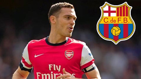 Đề phòng M.U, Arsenal ưu tiên bán Vermaelen cho Barca