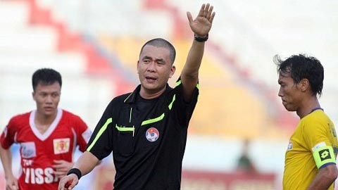 Trọng tài Nguyễn Trọng Thư được bầu là Trọng tài xuất sắc nhất 2014