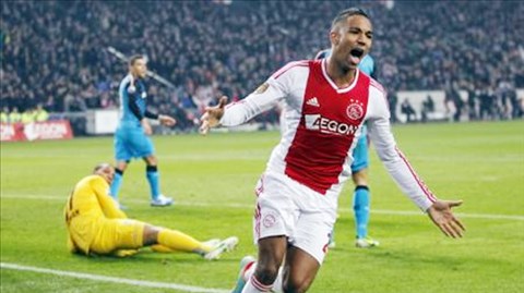 21h45 ngày 24/8:  Ajax vs PSV
