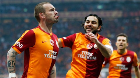 0h30 ngày 26/8: Fenerbahce vs Galatasaray