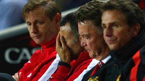 Tin Premier League (28/8): Khả năng Van Gaal bị sa thải tăng mạnh